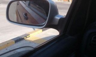 考科一倒车入库技巧（驾考倒车入库技巧）