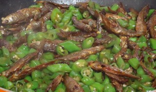 辣椒炒河鱼干怎么弄（辣椒炒河鱼干怎么弄好吃）