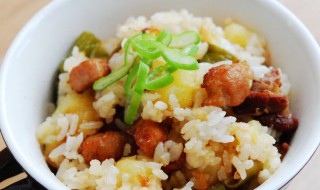 土豆饭简单又好吃（土豆做什么饭好吃又简单）