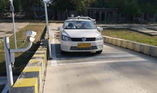 科二自动档车坡道起步技巧(科二自动档车坡道起步技巧视频)