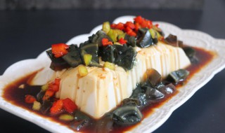 凉拌皮蛋豆腐的做法 凉拌皮蛋豆腐的做法简单窍门