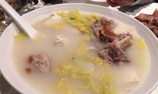 成品烧鸭怎么加工成菜好吃又简单（成品烧鸭怎么加工成菜好吃又简单的）