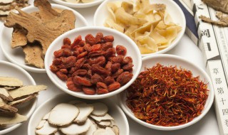 枸杞黄芪泡水功效与禁忌 枸杞黄芪泡水功效与禁忌症