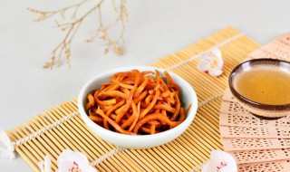 看人下菜的意思（看人下菜的意思和造句）