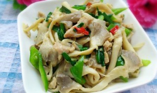 平菇怎么炒好吃又简单的做法（平菇怎么炒好吃又简单的做法大全）