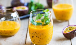 百香果泡水的正确方法热水 百香果泡水的正确方法热水还是温水多少度