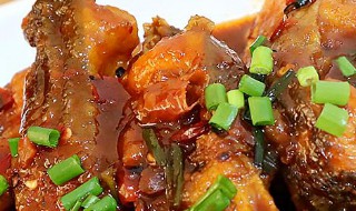 家常红烧花鲢鱼块的做法 家常红烧花鲢鱼块的做法视频