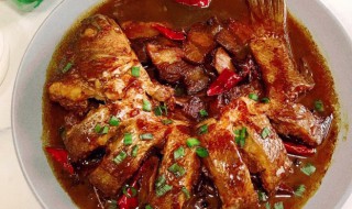 酱炖鱼的家常做法 香其酱炖鱼的家常做法