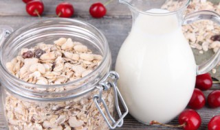 燕麦米跟燕麦片哪个更好 燕麦米好还是片好