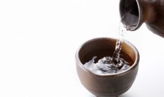 人参泡酒的禁忌（人参泡酒的禁忌白酒是否可以混搭）