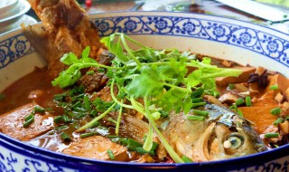 侉炖鱼的家常做法（炖鲅鱼的家常做法）