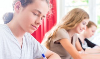 四字文案干净高雅（干净的四字文案）