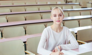椿萱并茂的意思（椿萱并茂的意思是指椿树和萱草都茂盛用来比喻）