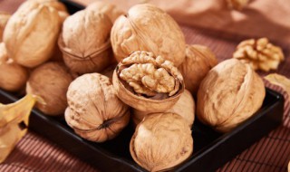 拔丝核桃仁的做法 拔丝核桃仁的做法窍门