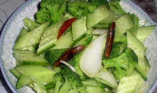 炝炒黄瓜西兰花的做法(西兰花和黄瓜怎么炒)