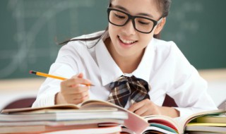 靴的组词（靴的组词和部首）