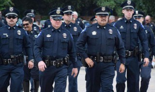 警察英文怎么读（中国警察英文怎么读）