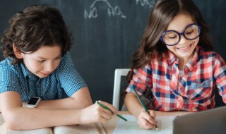 我有一个幸福的家庭用英语怎么说 我有一个幸福的家庭用英语怎么说高级