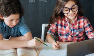 元稹离思五首原文加赏析 元稹的《离思五首》其四