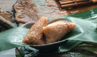 香菇猪肉粽子怎么做（香菇猪肉粽子怎么做好吃）