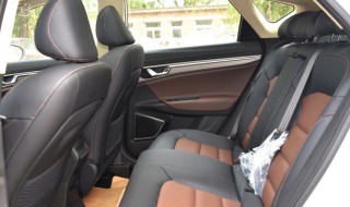 吉利新帝豪的后排坐垫怎么取下来（吉利帝豪前座椅怎么拆）