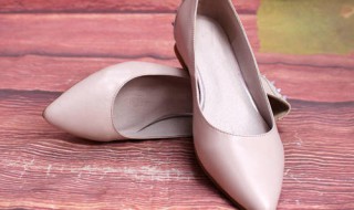 粉色配什么颜色鞋子好看(粉色配什么颜色的鞋)