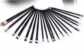 新买的眼影刷怎么清洗（眼影刷用什么清洗）