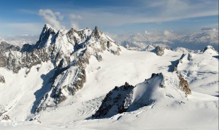 世界高峰最多山脉是什么 世界上最高大的山脉的主峰