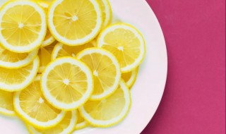 柠檬水可以替代洗面奶吗 柠檬水可以替代洗面奶吗女生