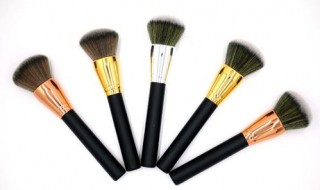 蜜粉刷和散粉刷的区别是什么（蜜粉刷和粉底刷有什么区别）