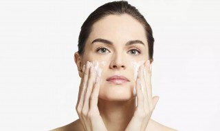 忘带洗面奶了如何卸妆（忘带洗面奶了如何卸妆）