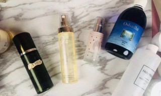 化妆水能不能涂眼周吗（化妆水可以涂眼周吗）