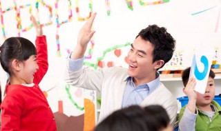 幼儿园放假老师怎么发朋友圈（幼儿园放假老师发朋友圈的句子）