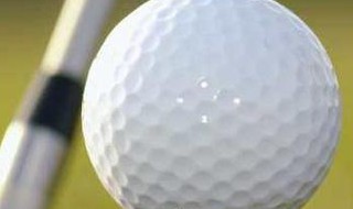 高尔夫杆应该对大左腿左侧吗（高尔夫下杆左腿打直）