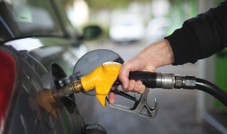 东风标致408的机油标号(东风标致408的机油标号是什么)