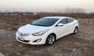 现代朗动自动挡车怎么开 现代朗动自动挡车怎么开车门