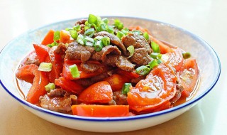 简单版土豆番茄炒牛肉（土豆番茄炒牛肉的做法）