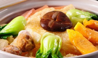 三鲜砂锅是哪三鲜（三鲜砂锅是哪三鲜都放点啥菜）