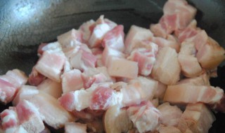 如何做萝卜干炖五花肉（萝卜干炖五花肉的做法）