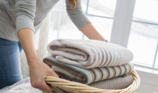 乳胶漆沾到衣服上怎么能去除掉 衣服上沾了乳胶漆怎么清除