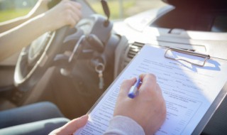 科目三左转弯挡位操作方法（科目三左转弯挡位操作方法图解）