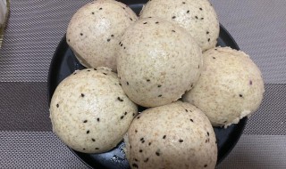 黑全麦馒头的家常做法 黑全麦馒头的家常做法大全