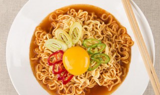 泡方便面正确的方法 泡方便面的方法最好吃