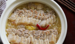 酸菜蒸白肉的做法和步骤（酸菜煮白肉怎么做）
