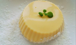 牛奶和布丁粉怎么做布丁（用牛奶布丁粉做布丁的教程）