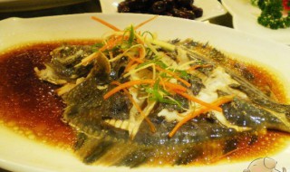 清蒸多宝鱼怎么做（清蒸多宝鱼怎么做好吃又简单视频）