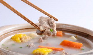 如何做骨头汤肉不柴（排骨汤的肉怎么做不柴）
