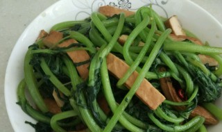 茼蒿烧豆腐的做法(茼蒿炒豆腐的做法)