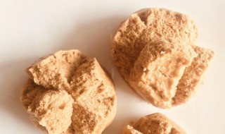 红糖开花蛋糕怎么做 红糖开花米发糕的做法