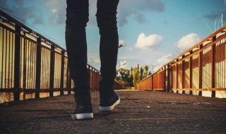 人生哲理的句子经典短句英语（人生哲理的句子经典短句英语版）